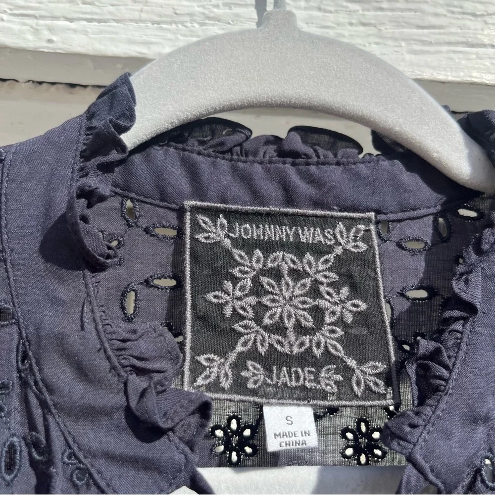 JOHNNY WAS navy blue eyelet lace ruffle‎ long puff sleeve blouse